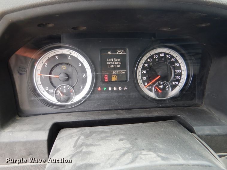 image for item DM1355 2015 Dodge Ram 5500  truck cab and chassis