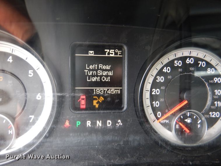 image for item DM1355 2015 Dodge Ram 5500  truck cab and chassis