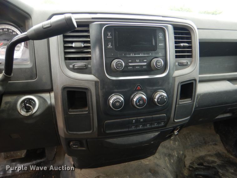 image for item DM1355 2015 Dodge Ram 5500  truck cab and chassis