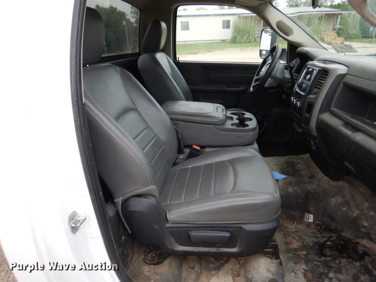 image for item DM1355 2015 Dodge Ram 5500  truck cab and chassis