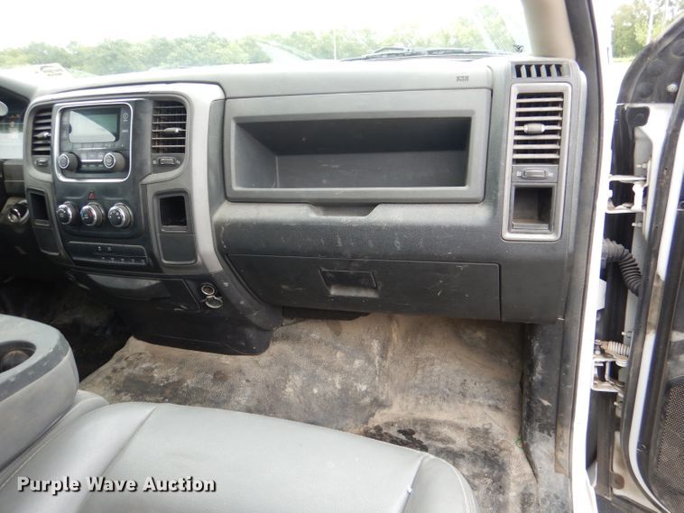 image for item DM1355 2015 Dodge Ram 5500  truck cab and chassis