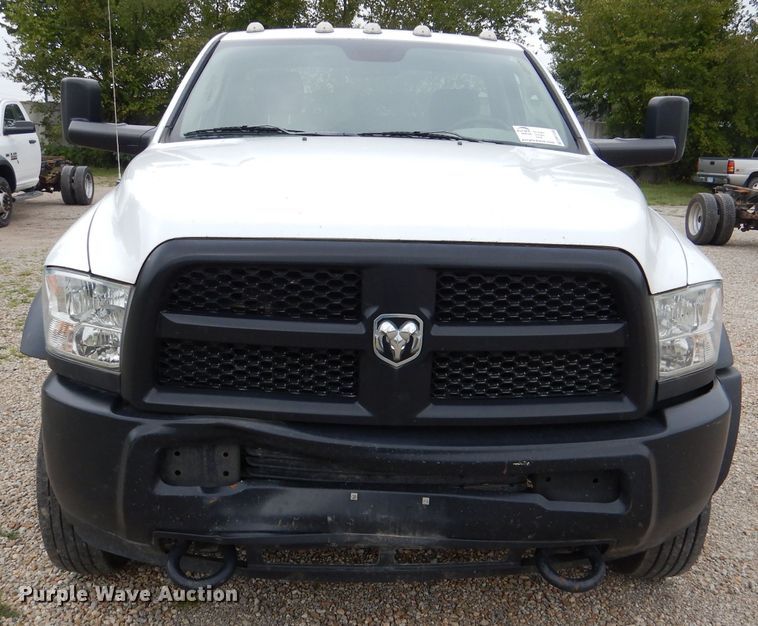 image for item DM1356 2016 Dodge Ram 5500HD  truck cab and chassis