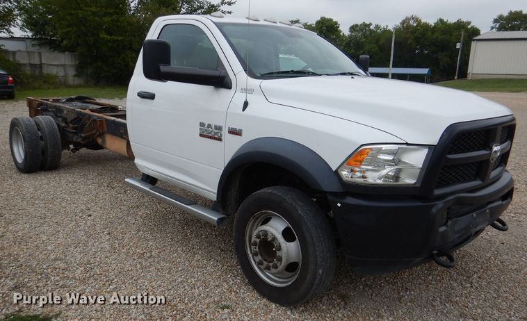 image for item DM1356 2016 Dodge Ram 5500HD  truck cab and chassis
