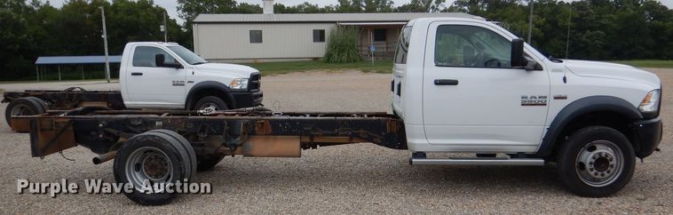image for item DM1356 2016 Dodge Ram 5500HD  truck cab and chassis