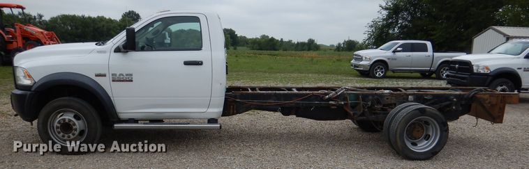 image for item DM1356 2016 Dodge Ram 5500HD  truck cab and chassis