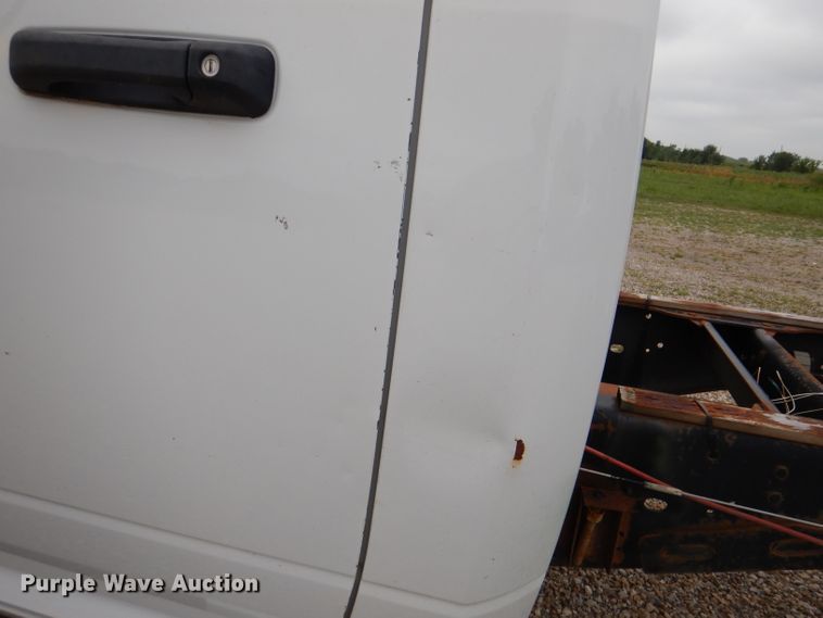 image for item DM1356 2016 Dodge Ram 5500HD  truck cab and chassis