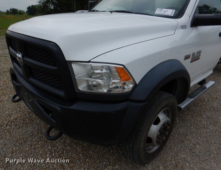image for item DM1356 2016 Dodge Ram 5500HD  truck cab and chassis