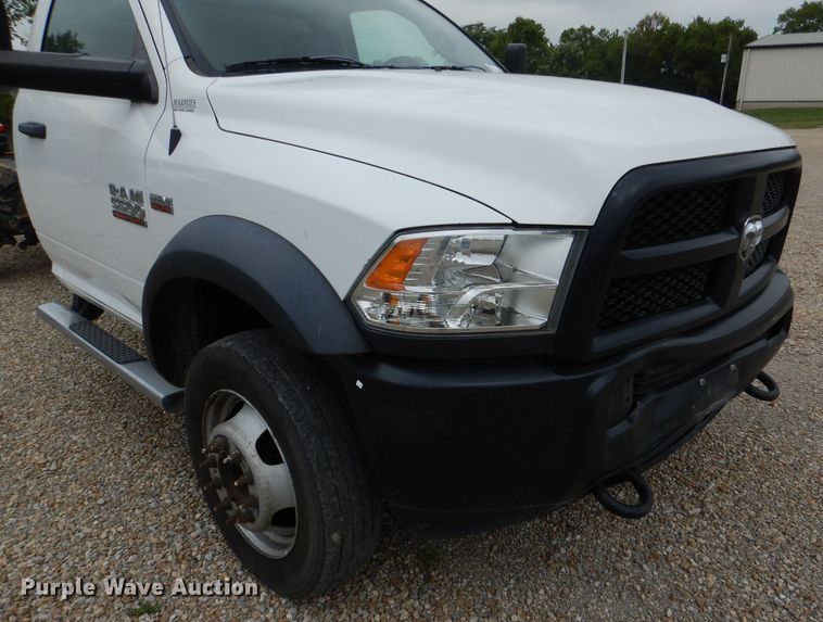 image for item DM1356 2016 Dodge Ram 5500HD  truck cab and chassis