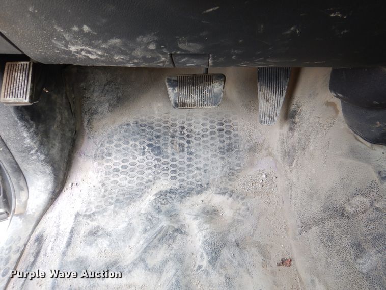 image for item DM1356 2016 Dodge Ram 5500HD  truck cab and chassis