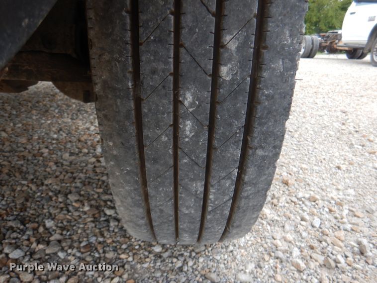 image for item DM1356 2016 Dodge Ram 5500HD  truck cab and chassis