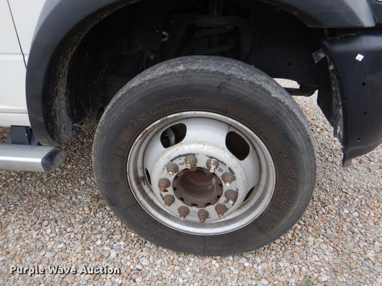 image for item DM1356 2016 Dodge Ram 5500HD  truck cab and chassis