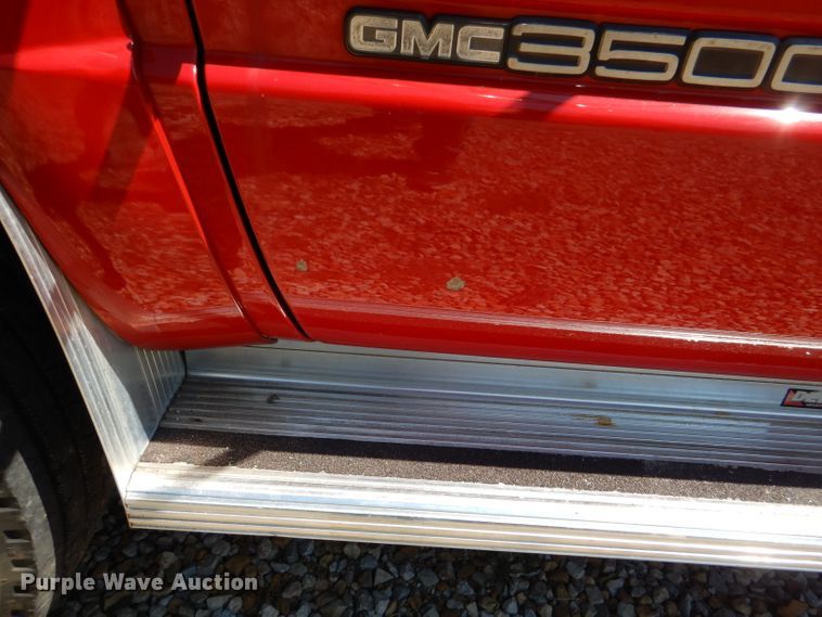 image for item DM1431 1998 GMC 3500HD  rollback truck