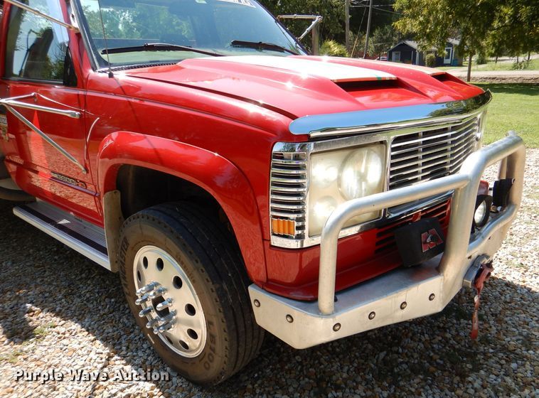 image for item DM1431 1998 GMC 3500HD  rollback truck