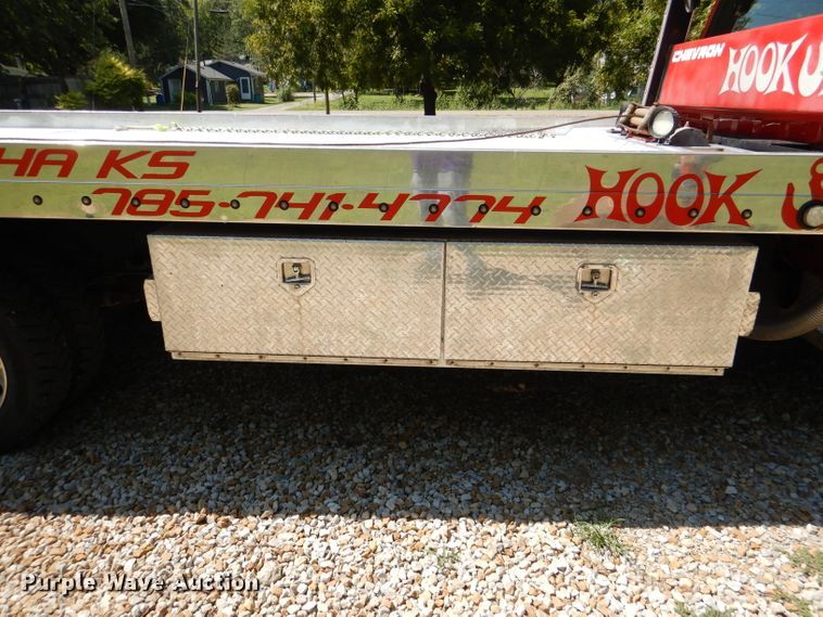 image for item DM1431 1998 GMC 3500HD  rollback truck