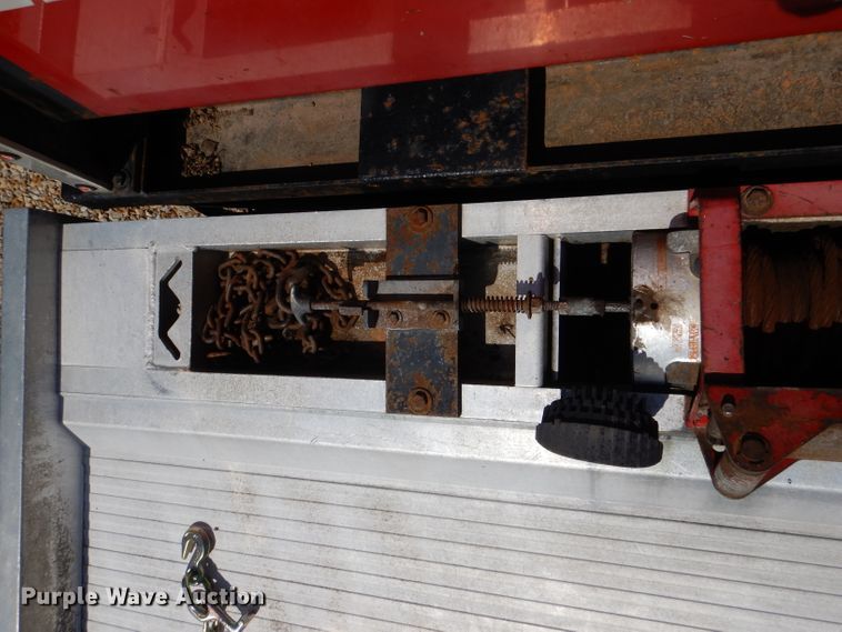 image for item DM1431 1998 GMC 3500HD  rollback truck