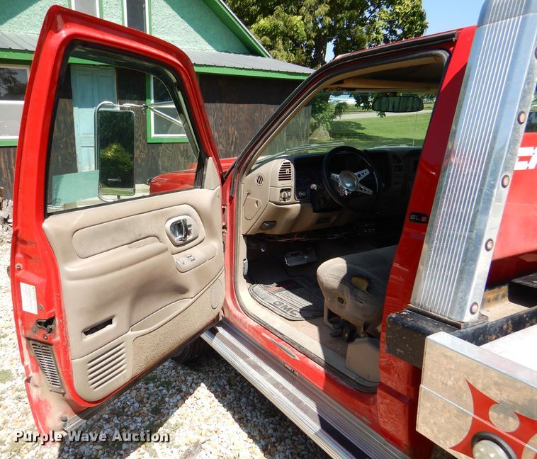 image for item DM1431 1998 GMC 3500HD  rollback truck