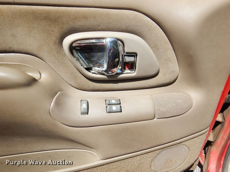 image for item DM1431 1998 GMC 3500HD  rollback truck