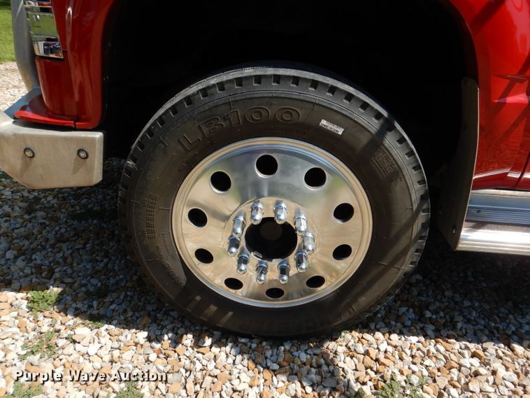 image for item DM1431 1998 GMC 3500HD  rollback truck