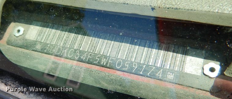 image for item DM1431 1998 GMC 3500HD  rollback truck