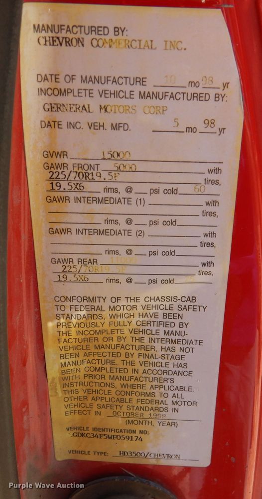 image for item DM1431 1998 GMC 3500HD  rollback truck