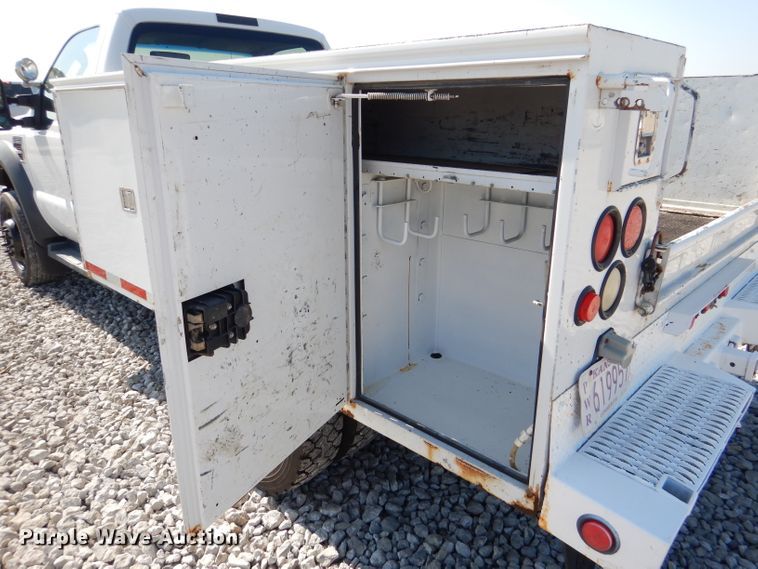 image for item DM1455 2008 Ford F550 Super Duty XL  utility / service truck
