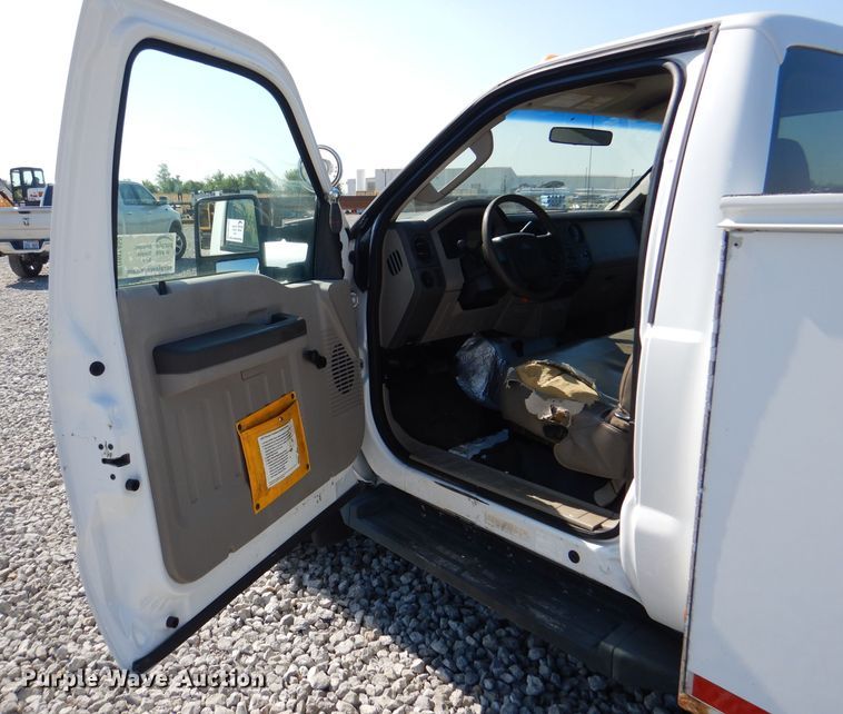 image for item DM1455 2008 Ford F550 Super Duty XL  utility / service truck