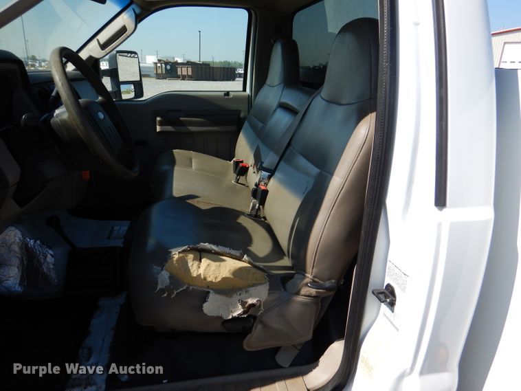 image for item DM1455 2008 Ford F550 Super Duty XL  utility / service truck
