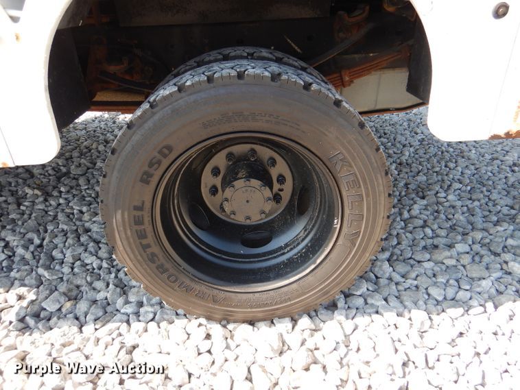 image for item DM1455 2008 Ford F550 Super Duty XL  utility / service truck