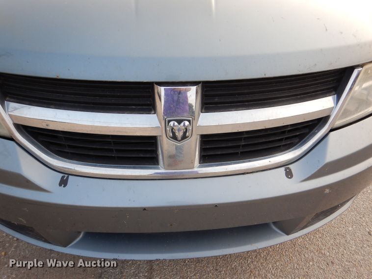 image for item DM1470 2010 Dodge Journey  SUV