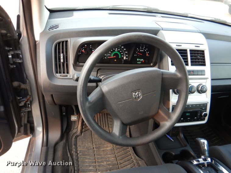 image for item DM1470 2010 Dodge Journey  SUV