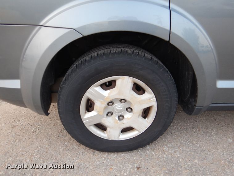 image for item DM1470 2010 Dodge Journey  SUV