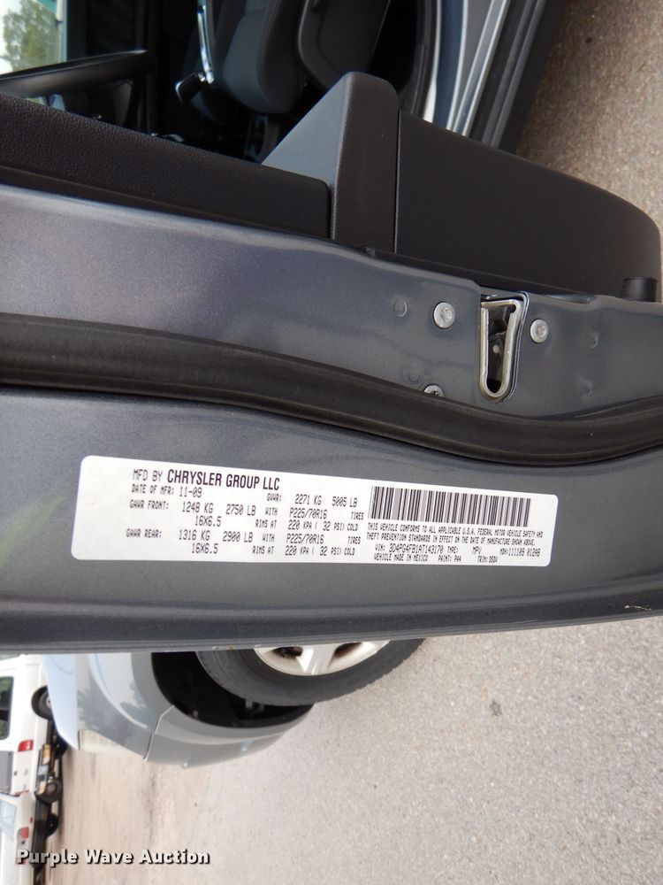 image for item DM1470 2010 Dodge Journey  SUV