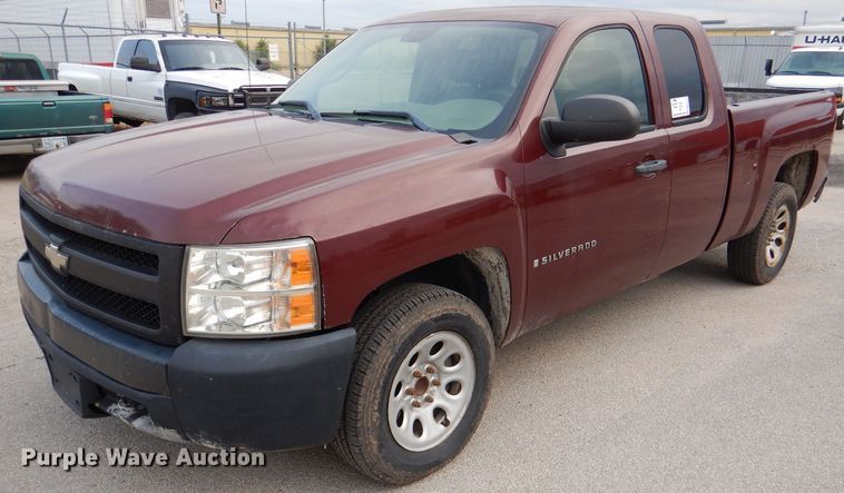 image for item DM1472 2007 Chevrolet Silverado 1500  Ext. Cab pickup truck