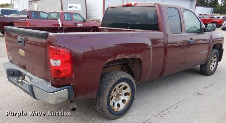 image for item DM1472 2007 Chevrolet Silverado 1500  Ext. Cab pickup truck
