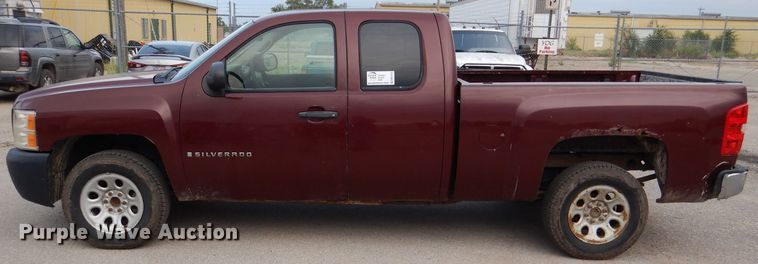 image for item DM1472 2007 Chevrolet Silverado 1500  Ext. Cab pickup truck