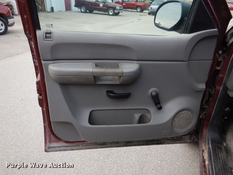 image for item DM1472 2007 Chevrolet Silverado 1500  Ext. Cab pickup truck