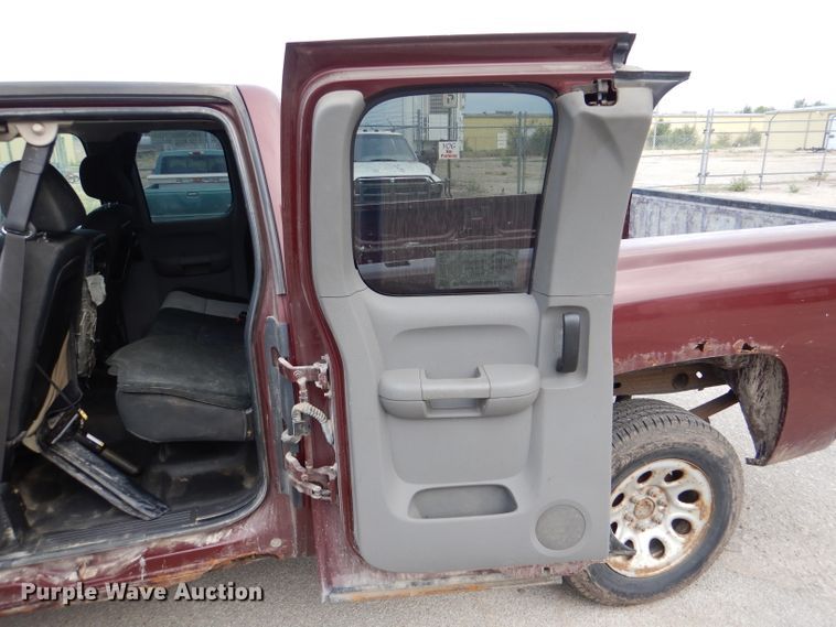 image for item DM1472 2007 Chevrolet Silverado 1500  Ext. Cab pickup truck