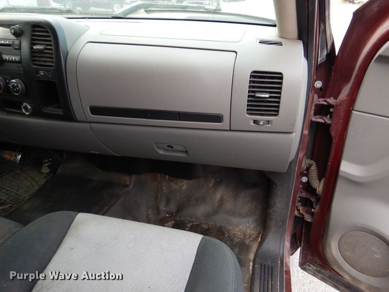 image for item DM1472 2007 Chevrolet Silverado 1500  Ext. Cab pickup truck