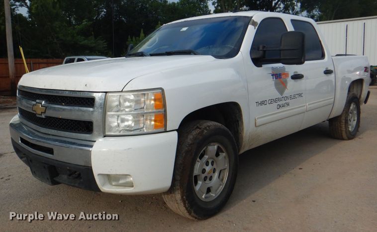image for item DM3966 2011 Chevrolet Silverado 1500  Crew Cab pickup truck