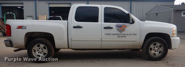 image for item DM3966 2011 Chevrolet Silverado 1500  Crew Cab pickup truck