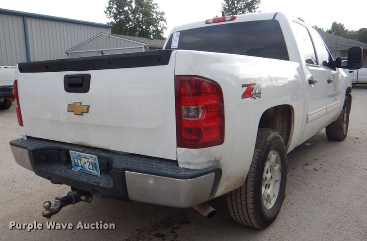 image for item DM3966 2011 Chevrolet Silverado 1500  Crew Cab pickup truck