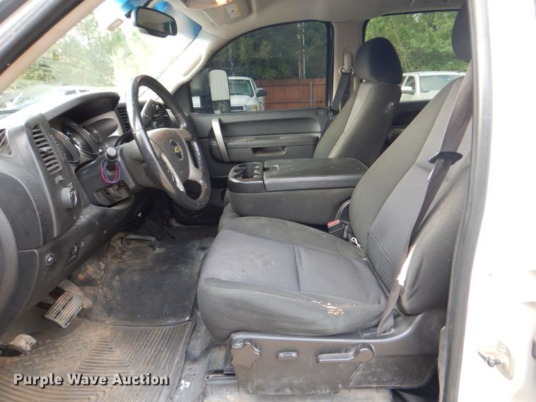 image for item DM3966 2011 Chevrolet Silverado 1500  Crew Cab pickup truck