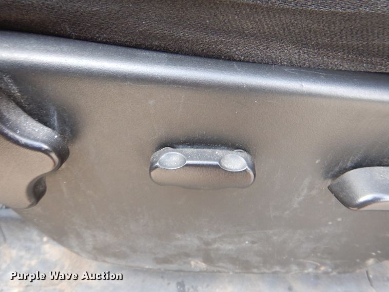 image for item DM3966 2011 Chevrolet Silverado 1500  Crew Cab pickup truck