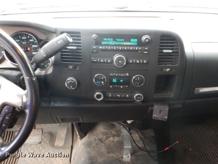 image for item DM3966 2011 Chevrolet Silverado 1500  Crew Cab pickup truck