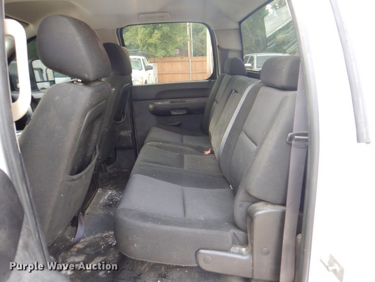 image for item DM3966 2011 Chevrolet Silverado 1500  Crew Cab pickup truck