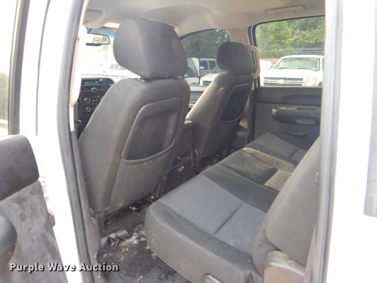 image for item DM3966 2011 Chevrolet Silverado 1500  Crew Cab pickup truck