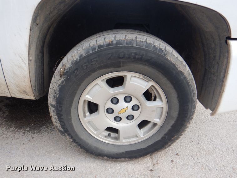 image for item DM3966 2011 Chevrolet Silverado 1500  Crew Cab pickup truck