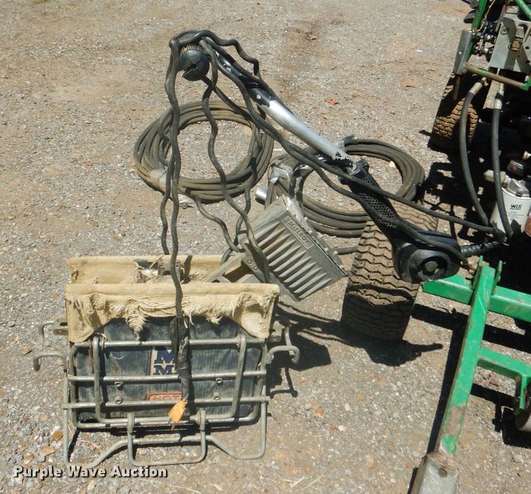 image for item DM3981 McElroy  poly pipe fusion equipment