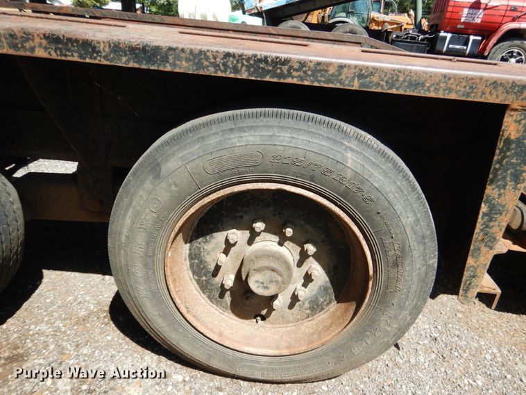 image for item DM3983 1993 Belshe T-18  equipment trailer