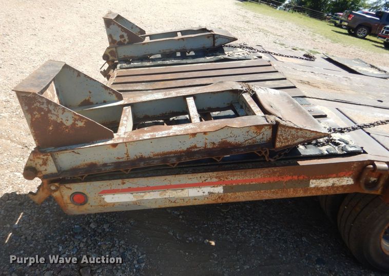 image for item DM3984 2000 Interstate 40DL  equipment trailer